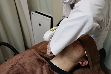 【特徴】老け顔に見える男性の4つの見た目サイン