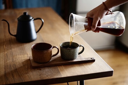 照射直前にカフェインを摂取しないようにする